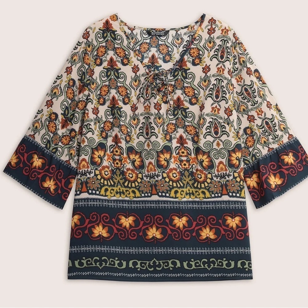 BloomChic Plus Size XL Boho Print Lace Up Bell Sleeve Blouse us14-16 - Picture 6 of 8